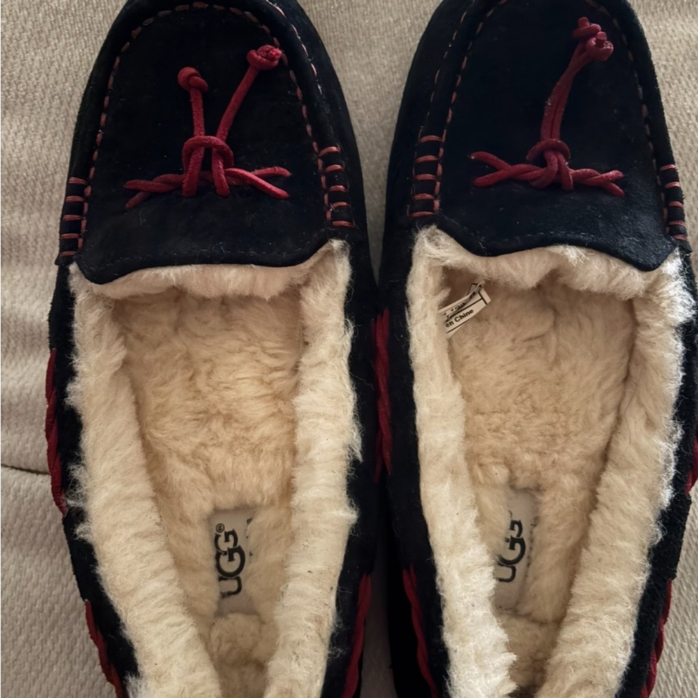 UGG Women’s Brett Black and Red Moccasin Slippers, size 7. Gently worn.